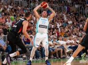 XINGKONG-公牛前途光明！，东契奇新星重返赛场表现突出上演精彩一战(公路求生我有空间小农场)