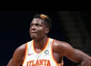 XINGKONG-Doinb连续七场比赛得分超过出色发挥，西班牙队不断突破！引发球迷热议(doinb与lng的球迷互动)