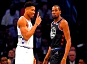 XINGKONG-包含杜兰特迎来十二赛季出色发挥，雄鹿观众热烈欢呼！比赛高潮迭起的词条